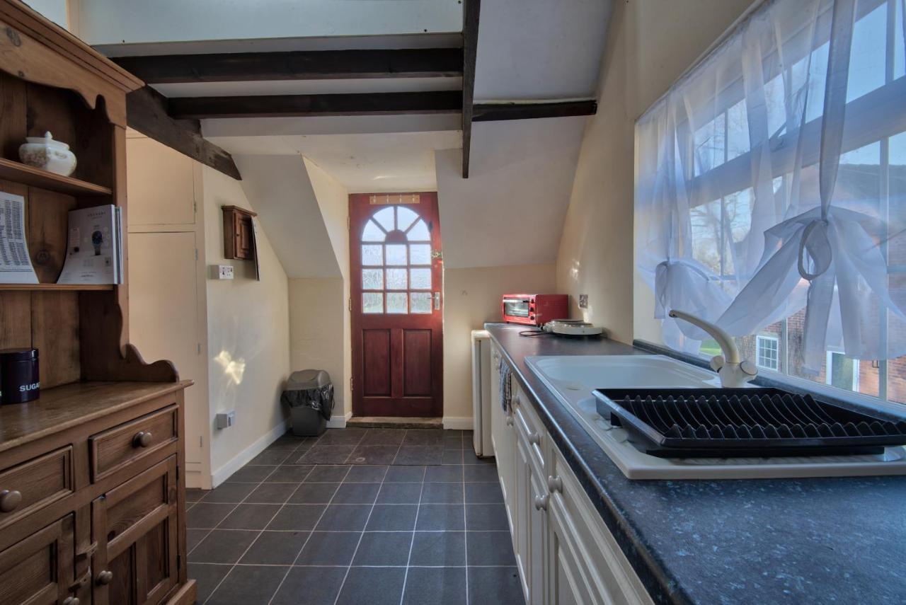17Th-Century One Bed Studio With Parking & Garden! Elkesley ภายนอก รูปภาพ