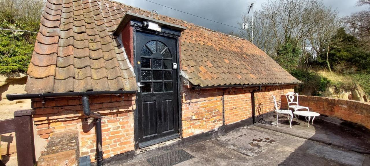17Th-Century One Bed Studio With Parking & Garden! Elkesley ภายนอก รูปภาพ