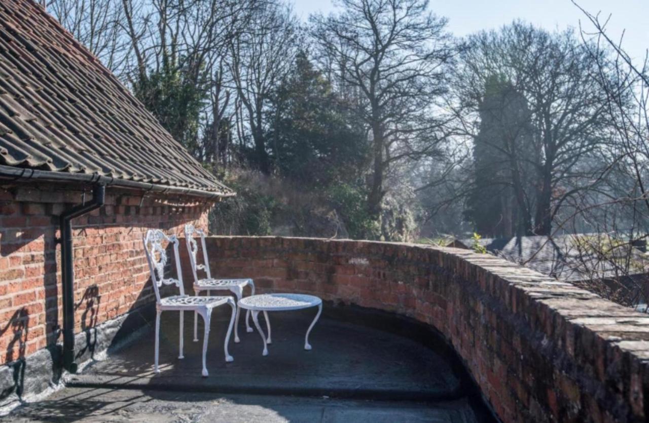 17Th-Century One Bed Studio With Parking & Garden! Elkesley ภายนอก รูปภาพ